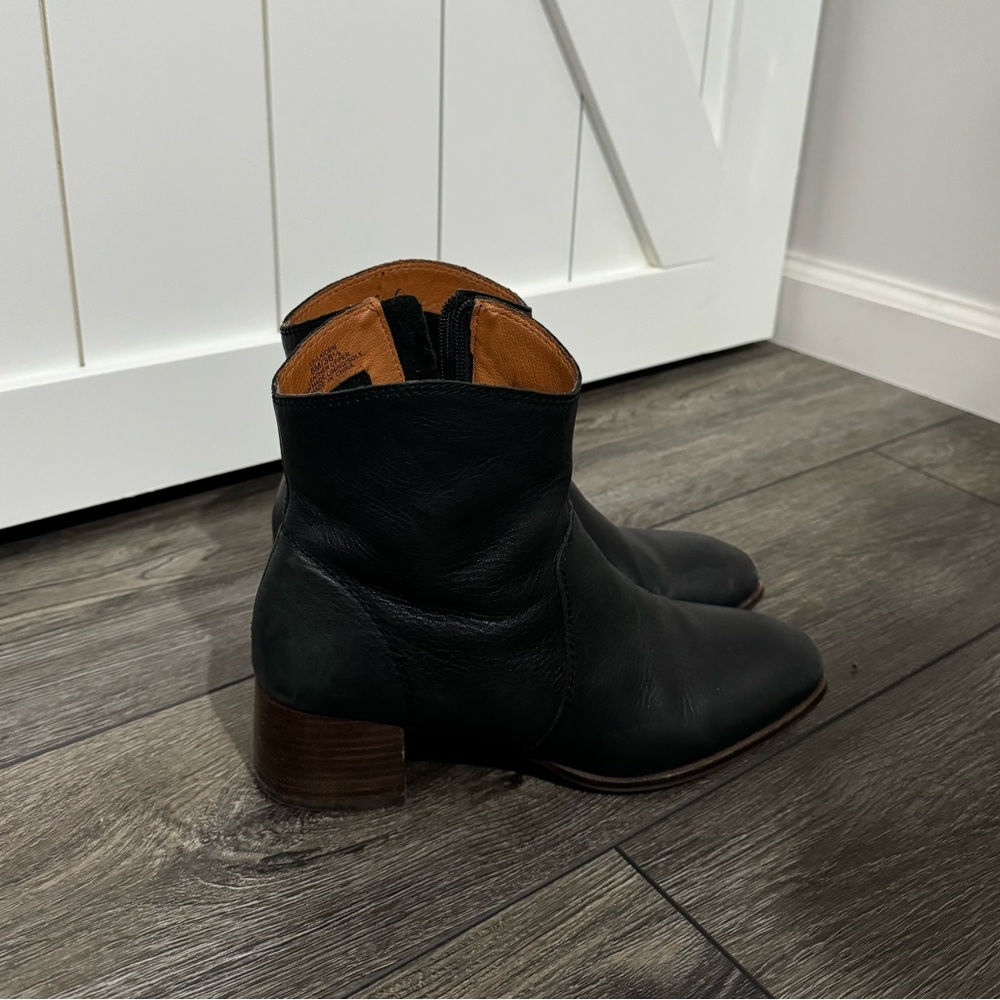 Black Heeled Boots